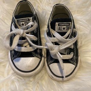Toddler converse size 5 used sneakers